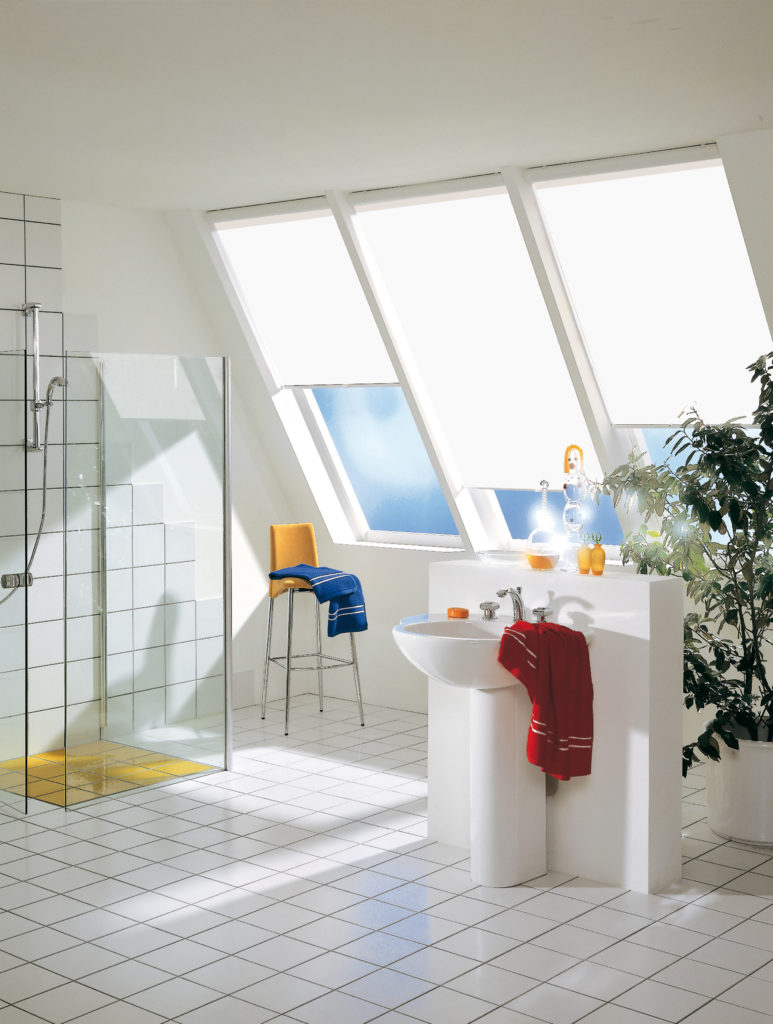 Badezimmer Braas Dachfenster Rollo weiß
